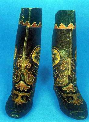 Kazakhstan people national clothes: national boots