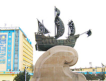 Aktau city ship monument