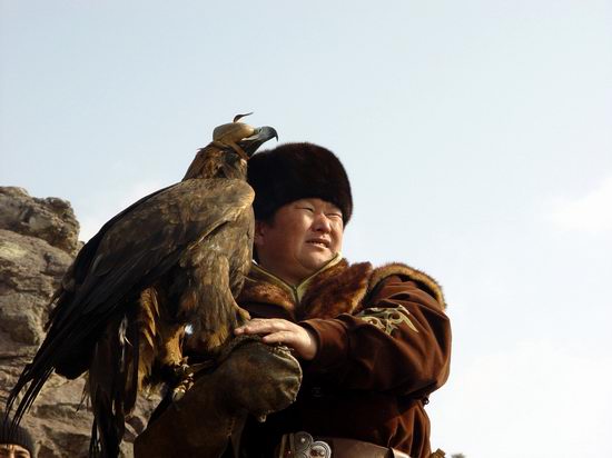 Kazakhstan - The hunt with tame hawks and falcons view 15