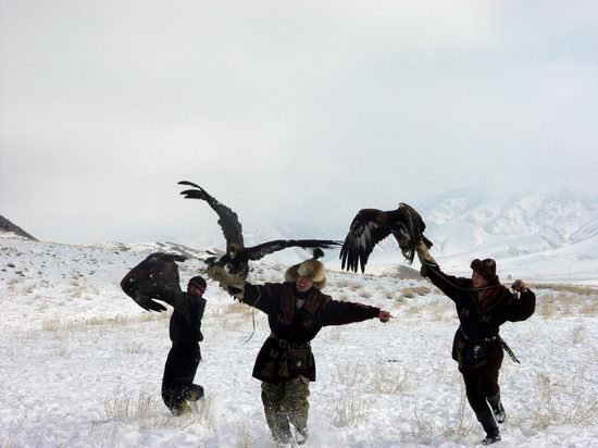 Kazakhstan - The hunt with tame hawks and falcons view 23