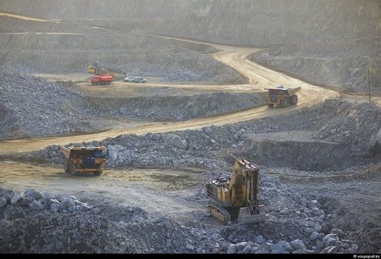 Gold mining in Kazakhstan photo 3