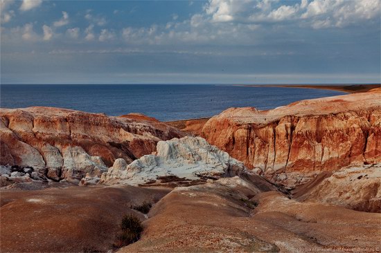 Flaming shores of Zaysan Lake, Kazakhstan photo 6