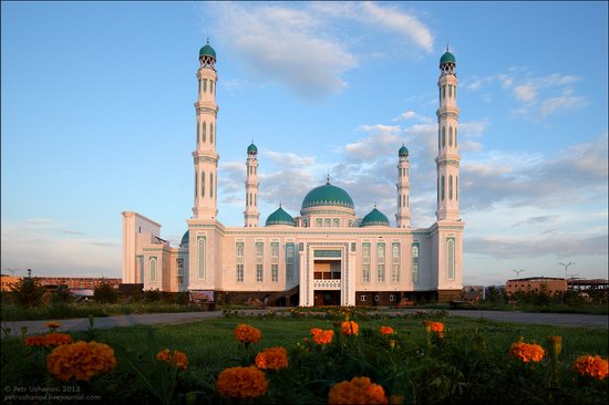 Karaganda mosque, Kazakhstan photo 2