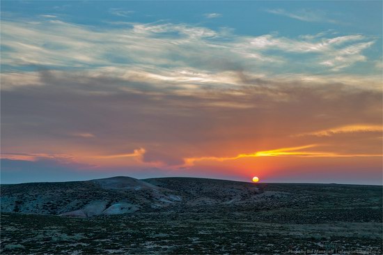 Flaming sand of Lake Zaysan, Kazakhstan, photo 18