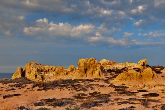 Flaming sand of Lake Zaysan, Kazakhstan, photo 3