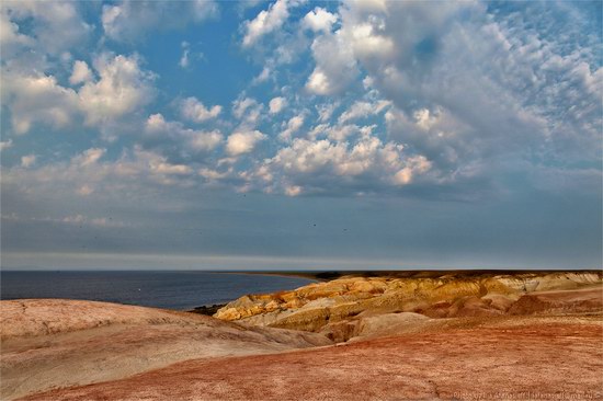 Flaming sand of Lake Zaysan, Kazakhstan, photo 5