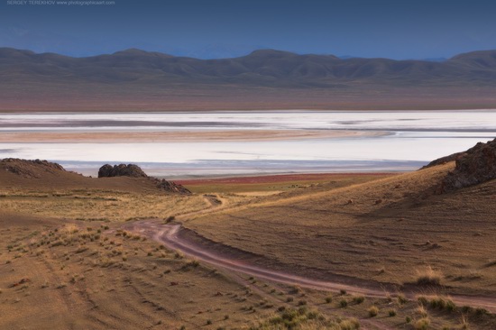 Lake Tuzkol landscape, Kazakhstan, photo 7