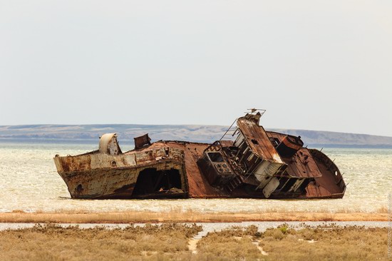 Ship graveyard, the Aral Sea, Kazakhstan, photo 17