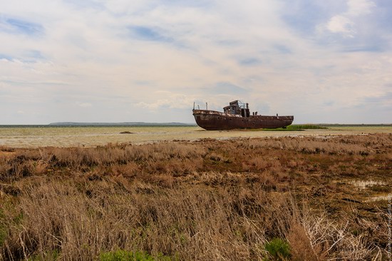 Ship graveyard, the Aral Sea, Kazakhstan, photo 9