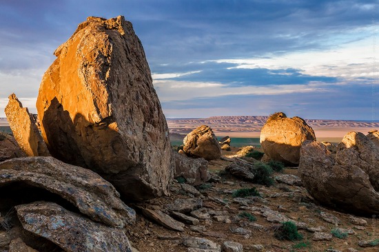 The field of spherical concretions Torysh in Mangistau, Kazakhstan, photo 6