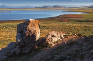 Beautiful scenery around Lake Tuzkol · Kazakhstan travel and tourism blog