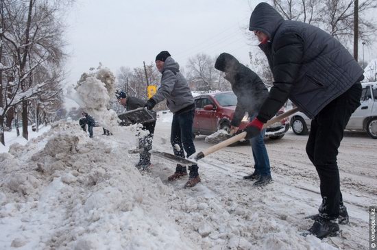 Almaty after heavy snowfall, Kazakhstan, photo 10