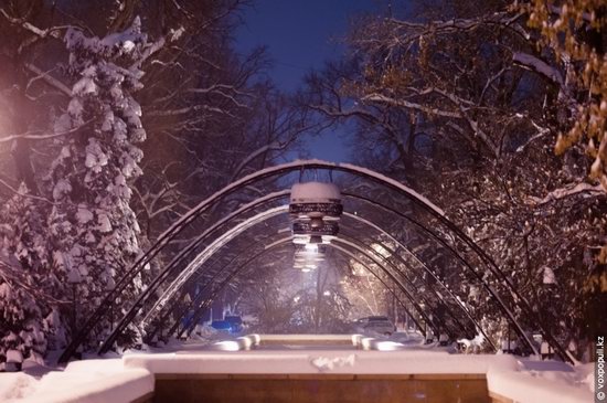 Almaty after heavy snowfall, Kazakhstan, photo 23