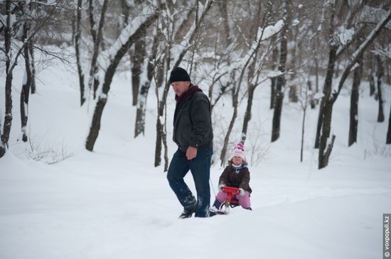 Almaty after heavy snowfall, Kazakhstan, photo 7