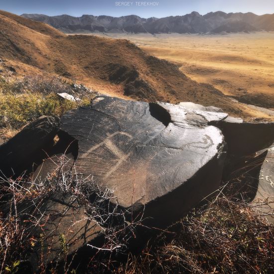 Ancient Petroglyphs of Bayan-Zhurek, Almaty region, Kazakhstan, photo 3