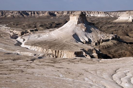 Chalky mountains of Boszhira, Western Kazakhstan, photo 1