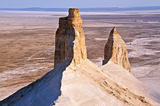 Chalky mountains of Boszhira, Western Kazakhstan, photo 2