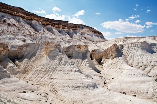 Chalky mountains of Boszhira, Western Kazakhstan, photo 3