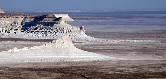 Chalky mountains of Boszhira, Western Kazakhstan, photo 4