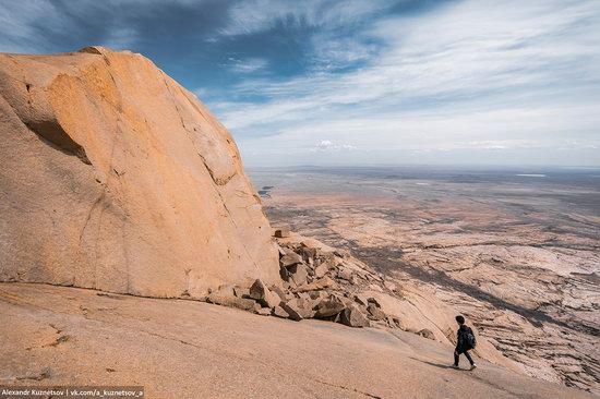 Climbing Mount Pik of Bektau-Ata, Kazakhstan, photo 1