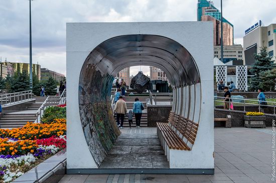 Walking through the center of Astana, Kazakhstan, photo 17