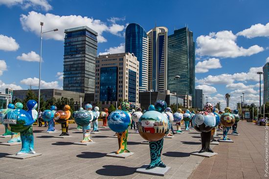 Walking through the center of Astana, Kazakhstan, photo 18