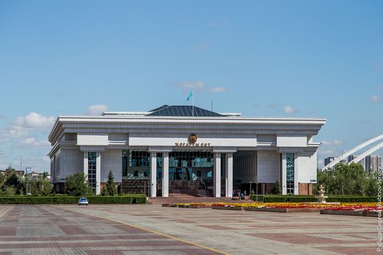 Walking through the center of Astana, Kazakhstan, photo 6