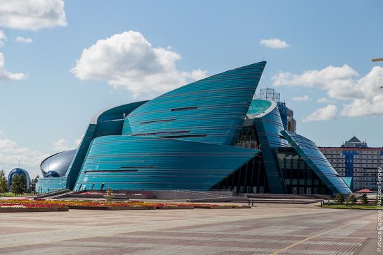 Walking through the center of Astana, Kazakhstan, photo 8