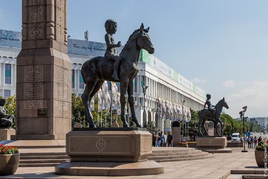 Walk around the center of Almaty, Kazakhstan, photo 3