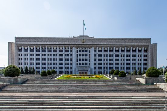 Walk around the center of Almaty, Kazakhstan, photo 4