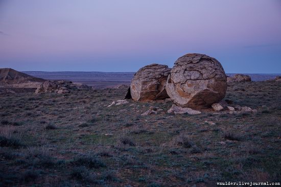 Valley of Stone Balls on Mangyshlak Peninsula, Kazakhstan, photo 11