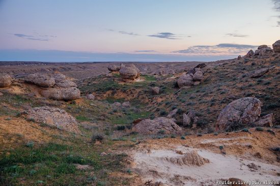 Valley of Stone Balls on Mangyshlak Peninsula, Kazakhstan, photo 15