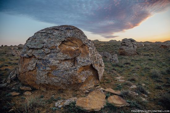 Valley of Stone Balls on Mangyshlak Peninsula, Kazakhstan, photo 2