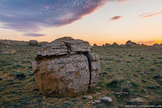 Valley of Stone Balls on Mangyshlak Peninsula, Kazakhstan, photo 5