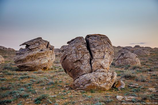 Valley of Stone Balls on Mangyshlak Peninsula, Kazakhstan, photo 7