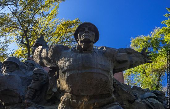 Park of 28 Panfilovtsev in Almaty, Kazakhstan, photo 3