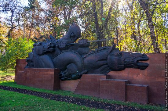 Park of 28 Panfilovtsev in Almaty, Kazakhstan, photo 4