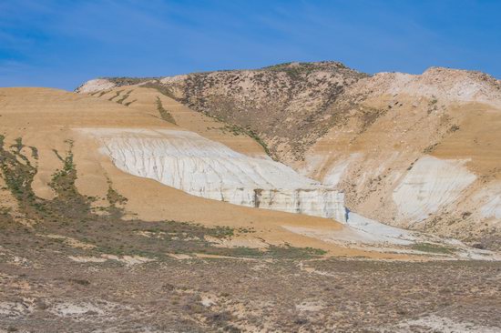 Snow-white landscapes of Sor Tuzbair, Kazakhstan, photo 4