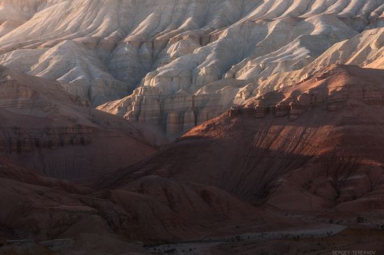 Colorful Landscapes of the Aktau Mountains, Kazakhstan, photo 2