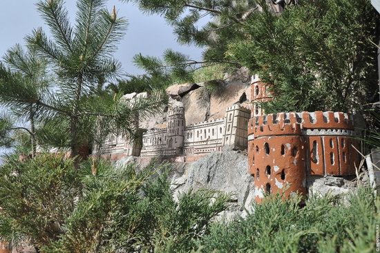 Fairytale castles on a hillside in Petropavl, Kazakhstan, photo 15