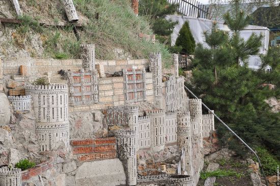 Fairytale castles on a hillside in Petropavl, Kazakhstan, photo 18