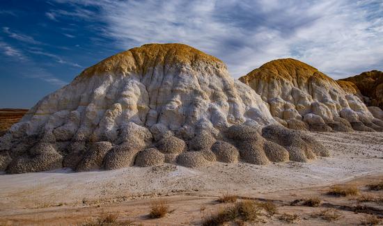 Multicolored chalk mountains of Akzhar, Kazakhstan, photo 1