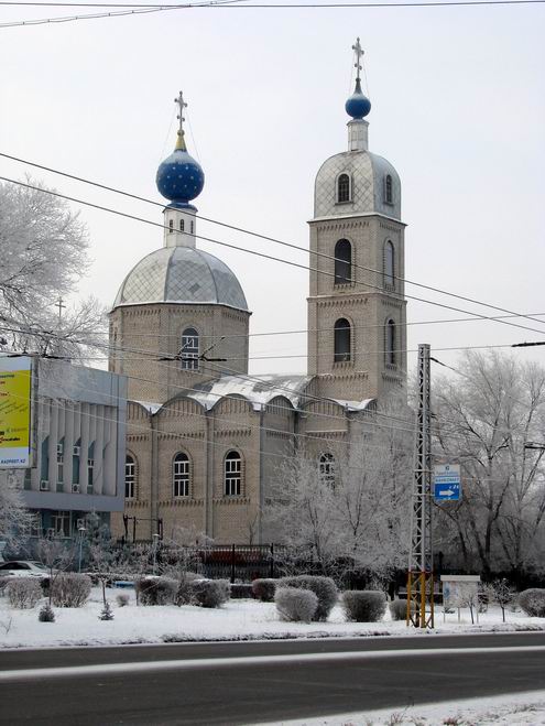 Тараз погода сегодня. Казахстан Тараз Церковь. Православный храм Тараз. Православная Церковь в Таразе. Фотосессии в Таразе у церкви.